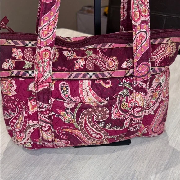 Vera Bradley Pink Paisley Tote and Wallet Set with Vera Bradley Keychain - Picture 7 of 11